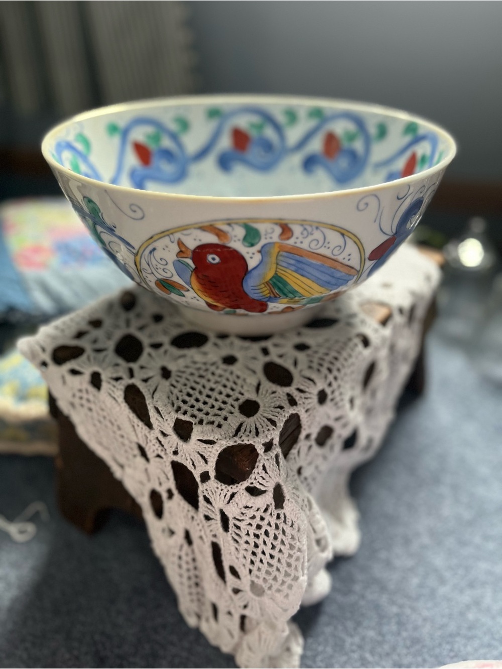 Vintage CHINESE Porcelain 8"
Ginger Footed Bowl Bird Blue
Green Scrolls